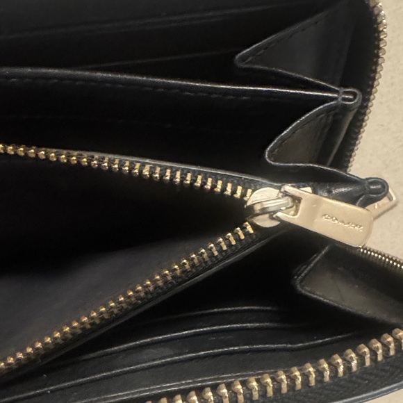 COACH Smooth Leather Slim Accordion Zip Wallet, Black - Picture 12 of 12